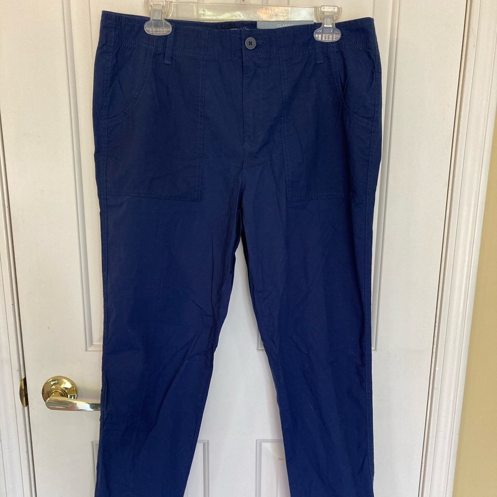 NWT Liz Claiborne Straight Leg Poplin Cargo Pant 12